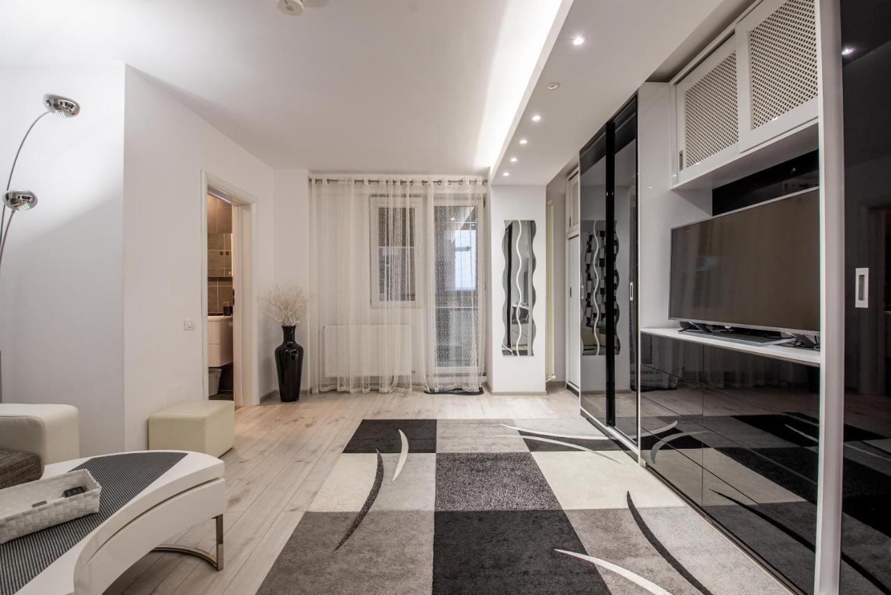 Studio Residence Militari M2 Bukarest Exteriör bild